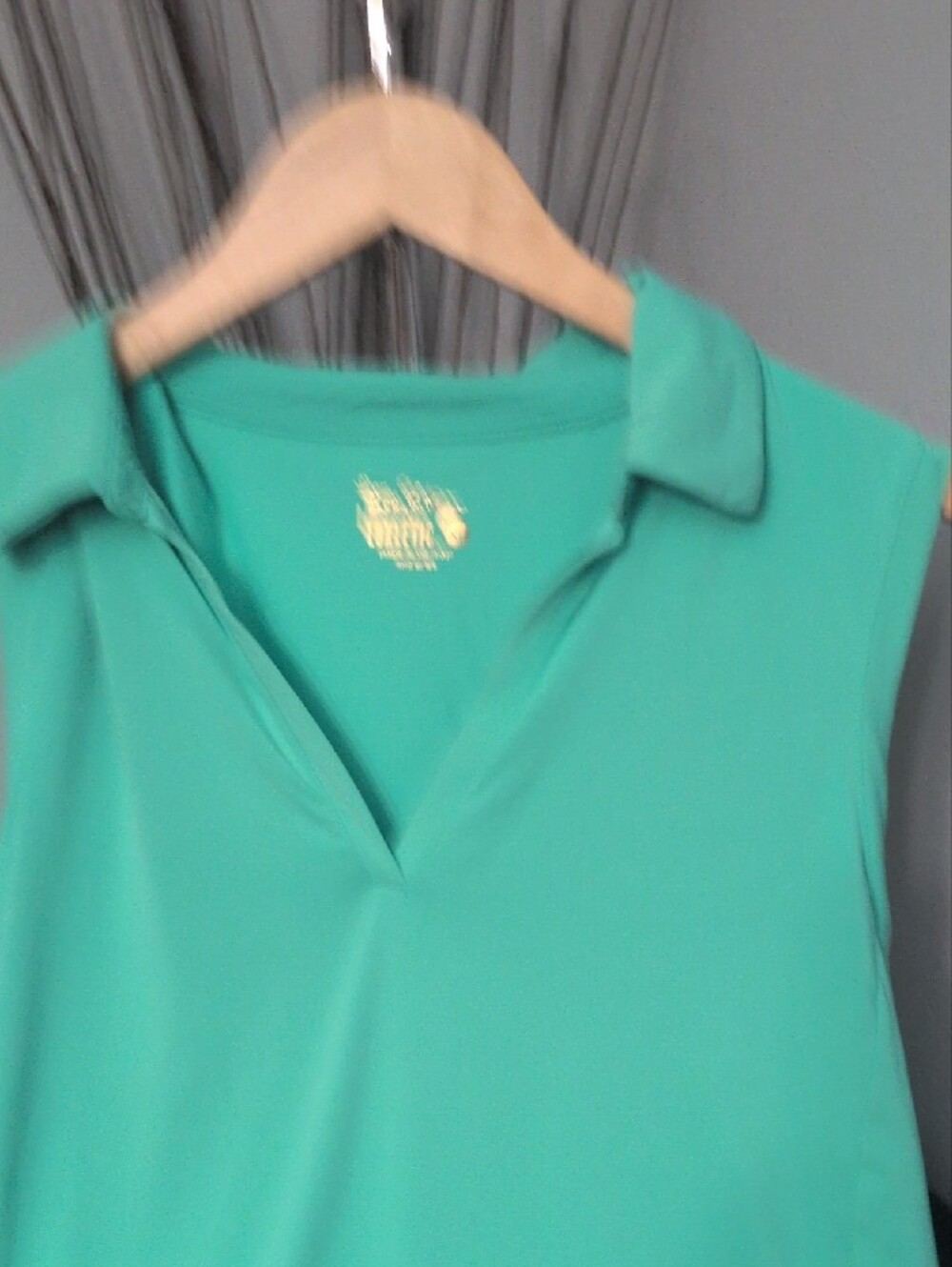Lilly Pulitzer UPF 50+ Luxletic Alister Polo Sleeveless V-Neck Tank - Teal - Picture 4 of 9